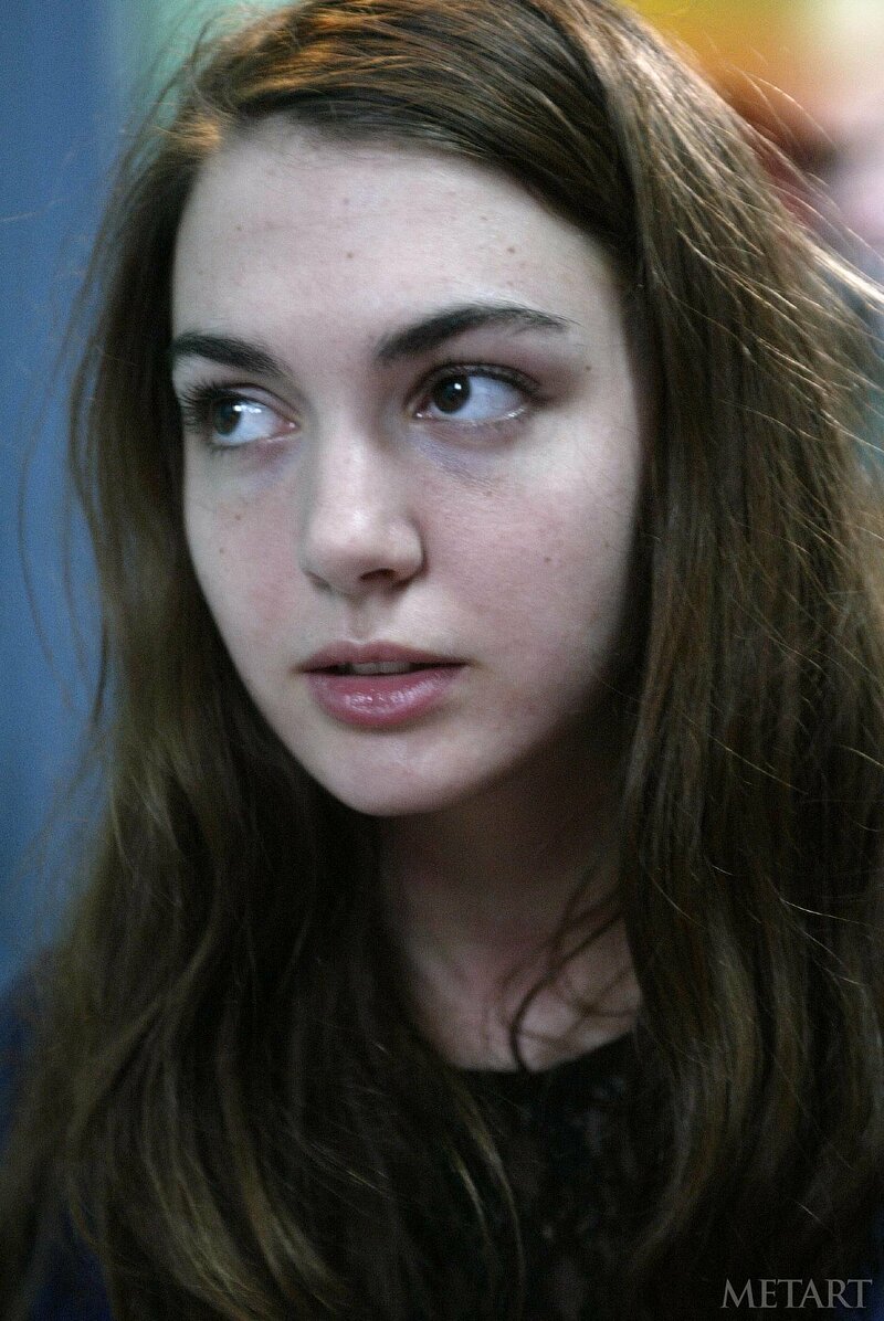 Белла, 21